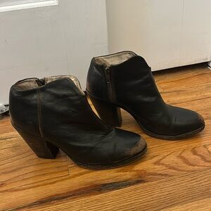 Freebird by Steven Detroit boots in distressed black leather Good condition